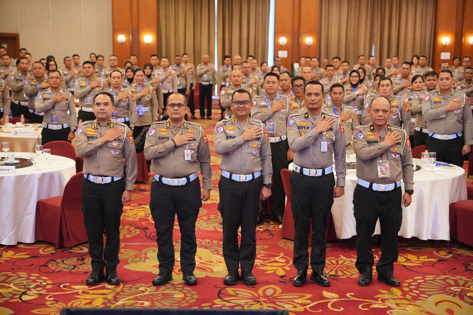 RAPAT ANEV MATERIEL REGIDENT DAN PNBP DI HOTEL REDTOP - JAKARTA, Tgl 15 OKT 2025